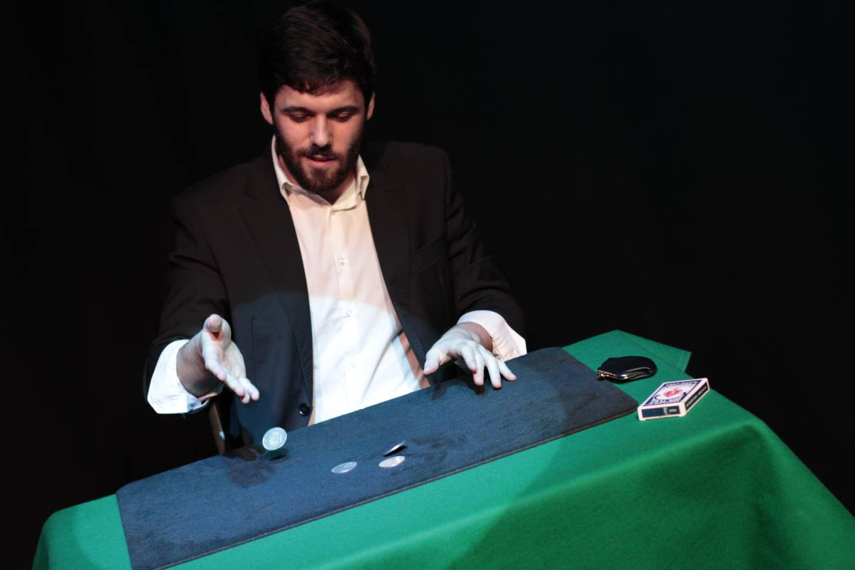 Foto de Álvaro Román Actuando